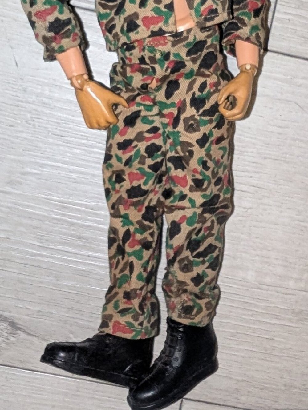 Vtg ‘64 GI Joe Action Figure Hasbro W/ Camo Uniform Fuzzy Beard US - Picture 3 of 6